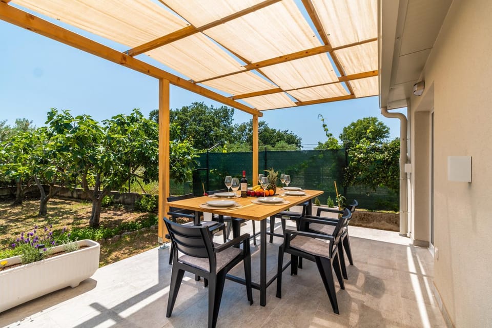Garden, Balcony/Terrace, Dining area, Garden view