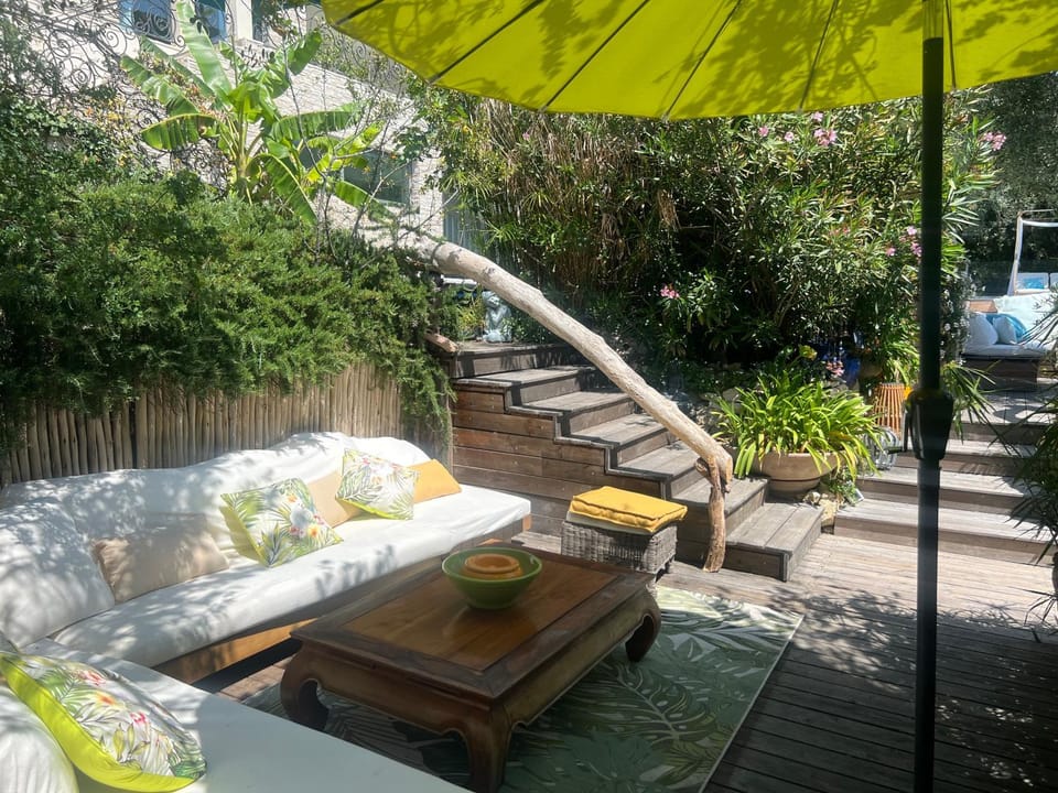 Day, Garden, Garden, Seating area, Garden view