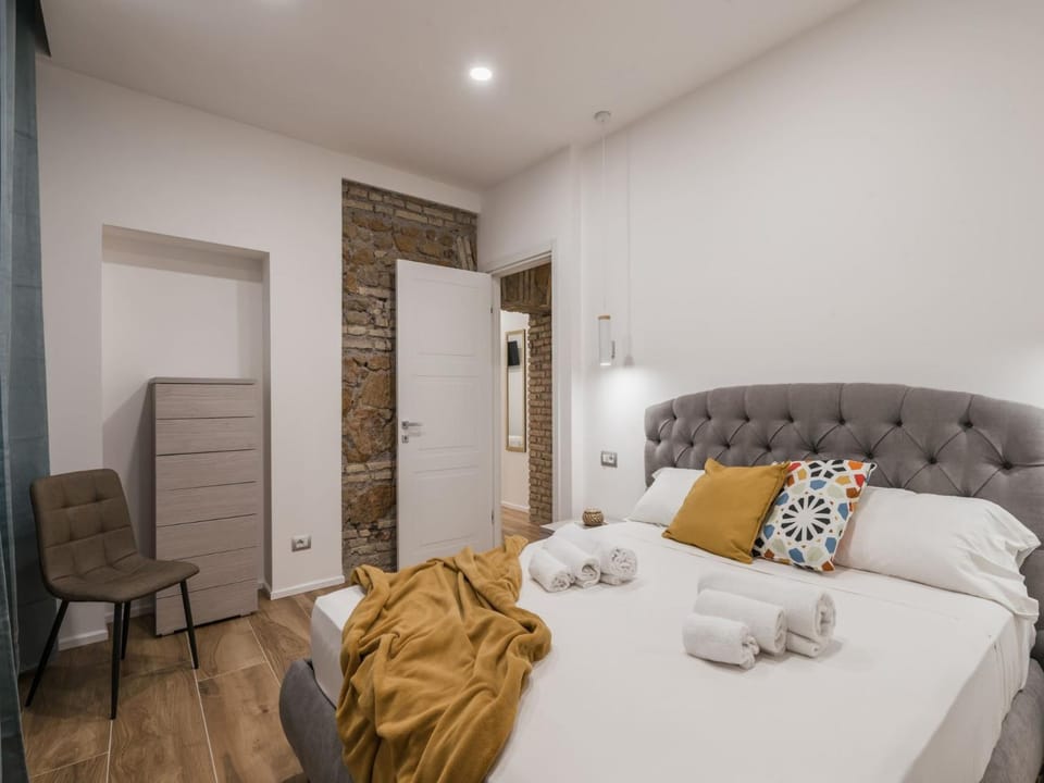 Bed, Photo of the whole room, Bedroom, wardrobe