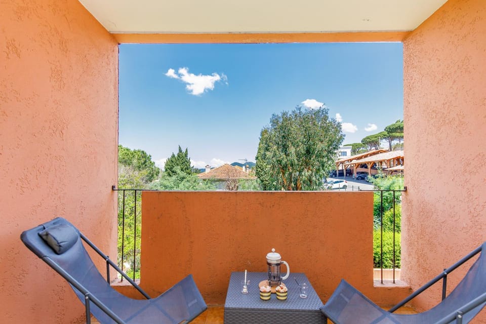 Day, View (from property/room), Balcony/Terrace, Dining area