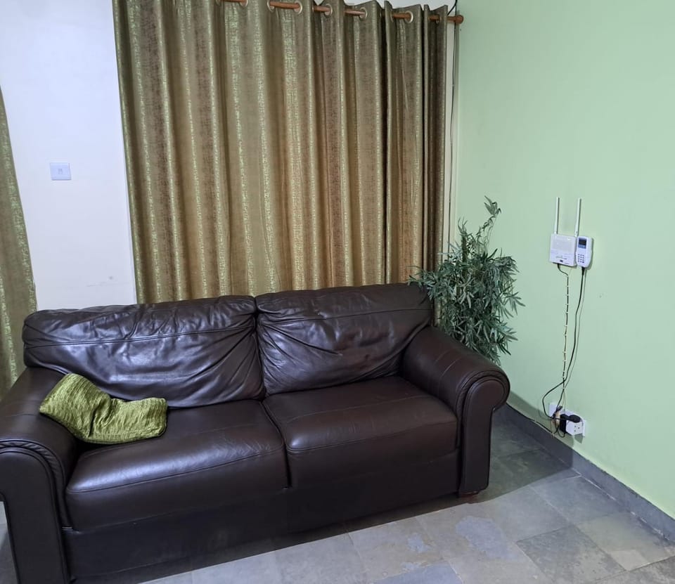 Living room, Seating area, locker