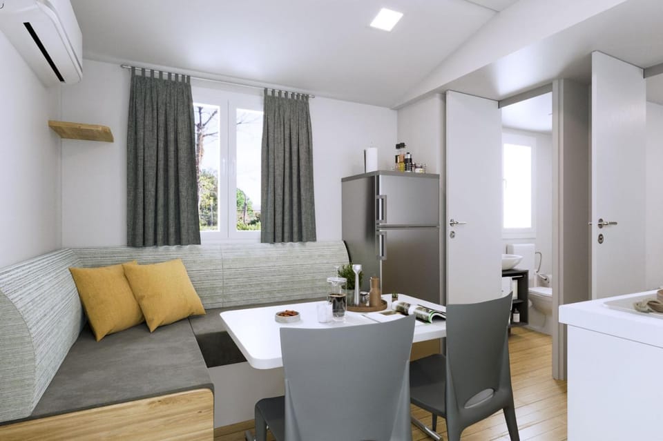 Kitchen or kitchenette, kitchen
