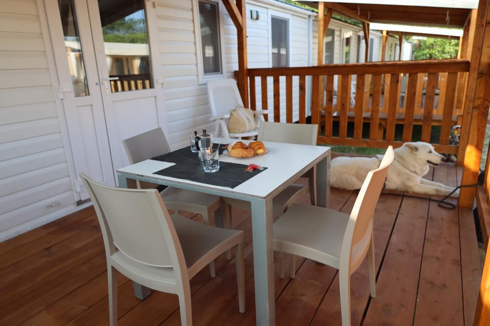 Patio, View (from property/room), Balcony/Terrace, Food and drinks