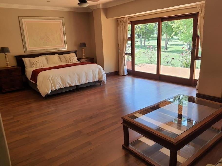 Gentleman's Estate on the Vaal River House in Gauteng