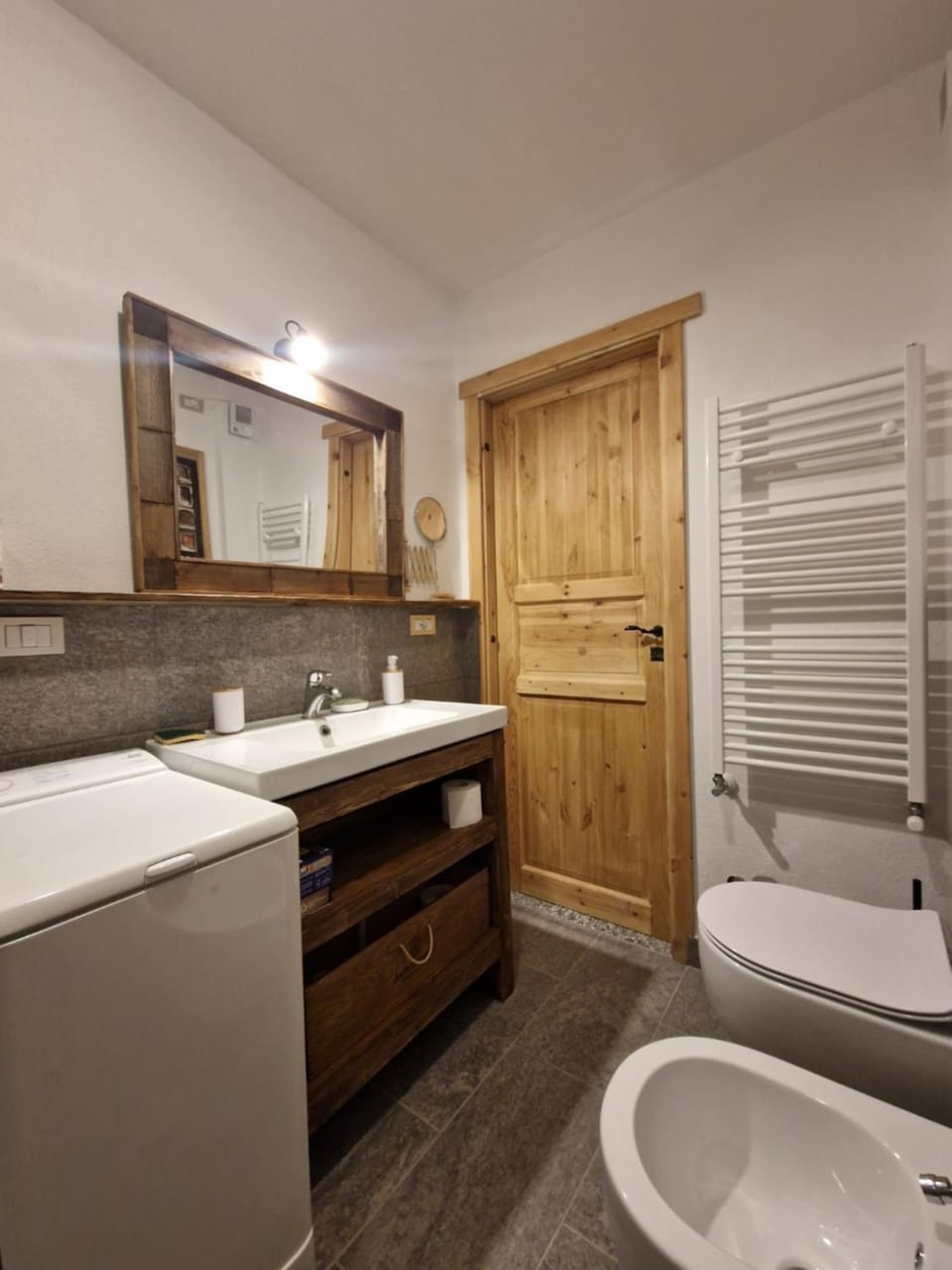 Shower, Toilet