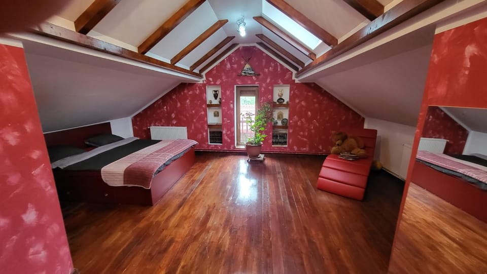 Seating area, Bedroom