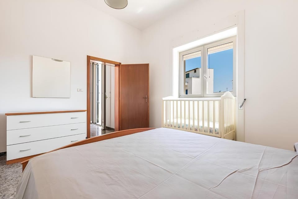 Bed, Photo of the whole room, Bedroom, cot, towels, wardrobe