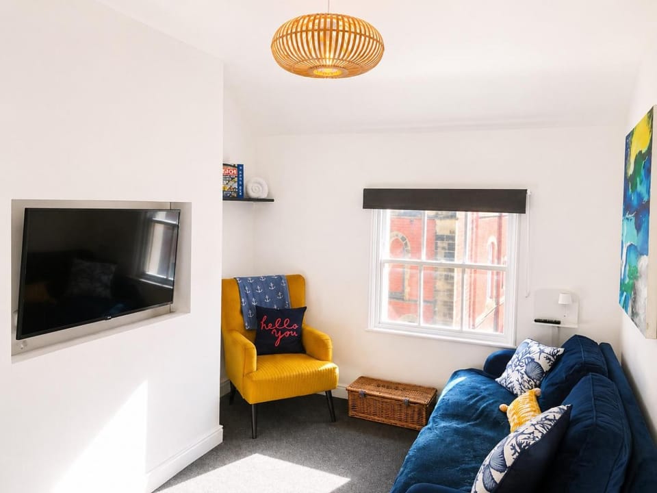 Granby House Holiday Apartments, Apartment 3, in the Old Town, SEA AND CASTLE VIEWS 5 minutes walk to South Bay Beach Apartment in Scarborough