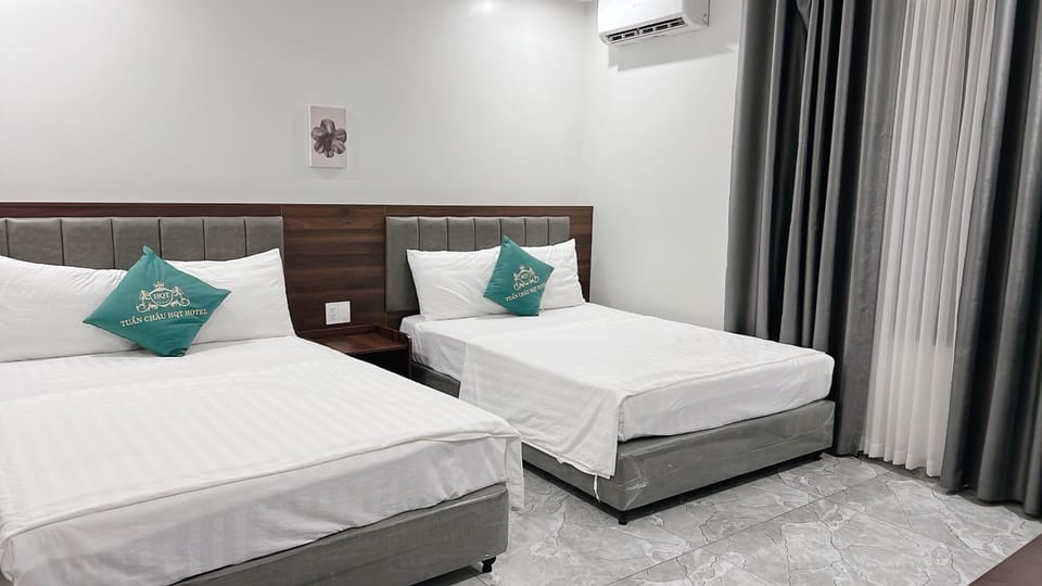 Tuần Châu HQT Hotel in Laos