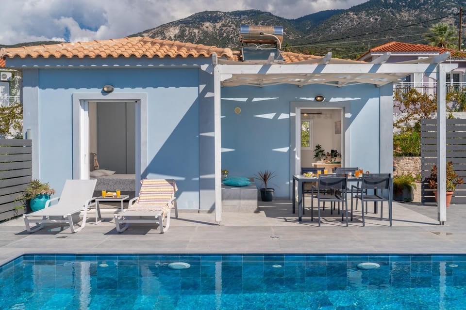 Natural landscape, Mountain view, Pool view, Swimming pool, sunbed