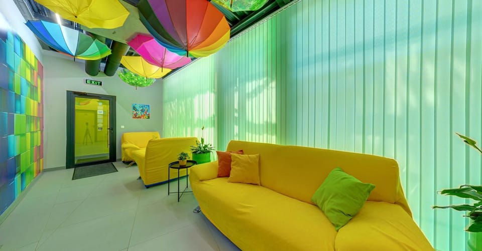 Property building, View (from property/room), Living room, Lobby or reception, Decorative detail, Seating area, On site, Location, furniture