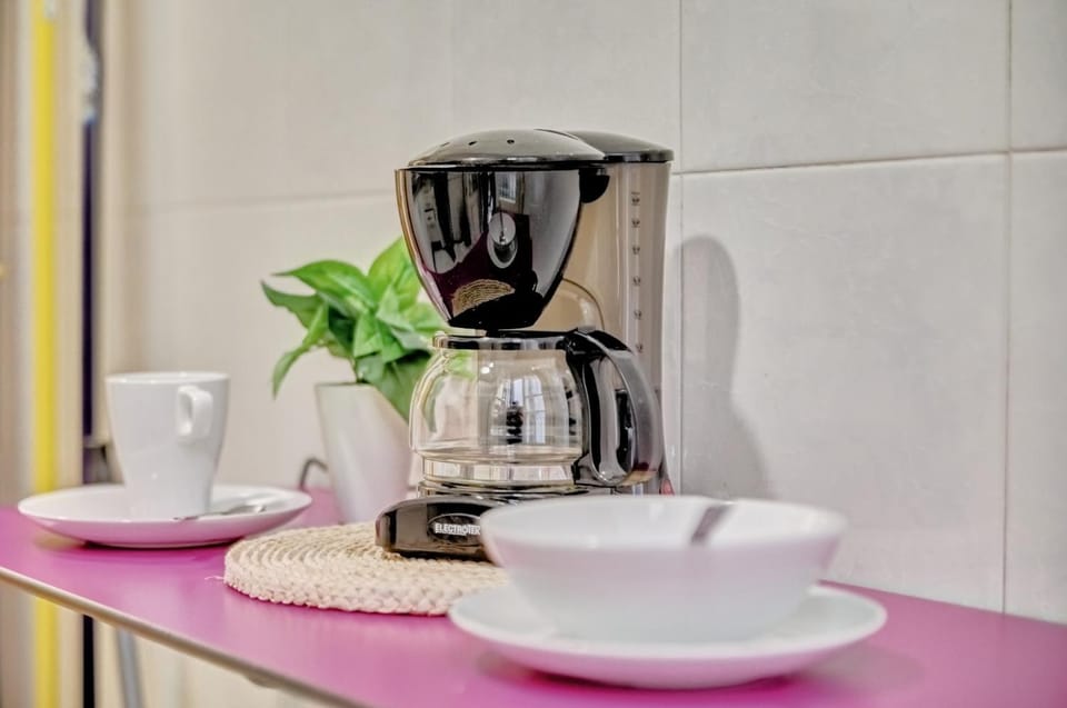 Coffee/tea facilities, Kitchen or kitchenette