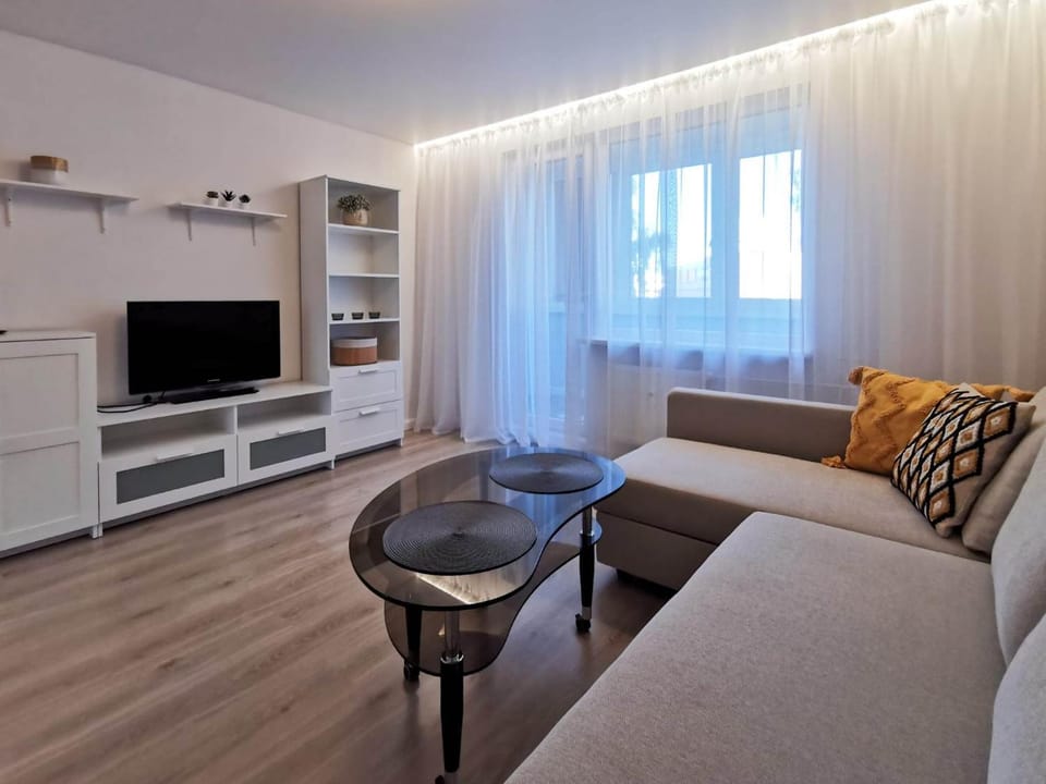 Communal lounge/ TV room, Living room, Evening entertainment