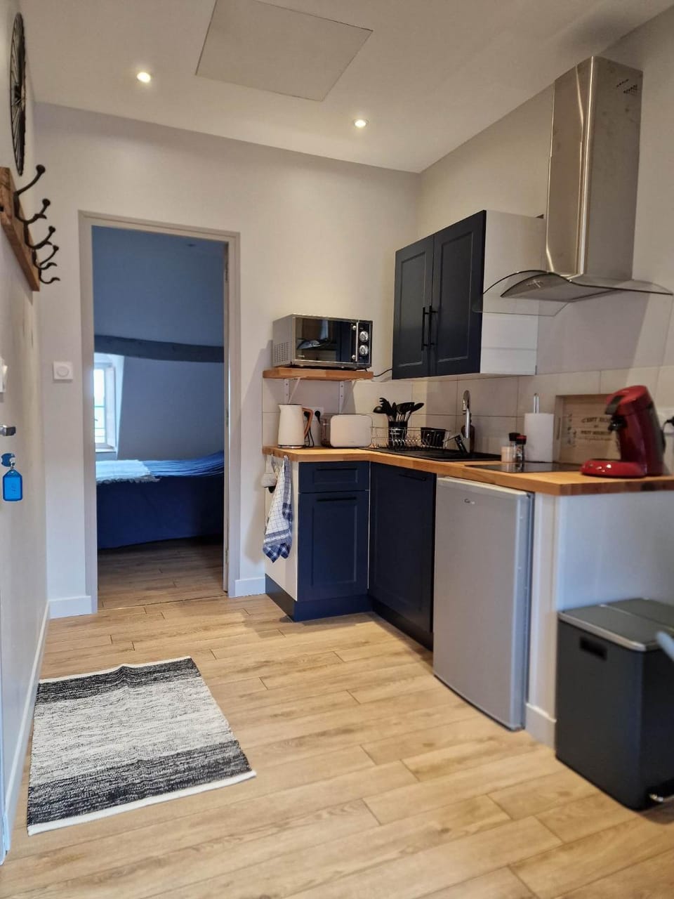 Coffee/tea facilities, Kitchen or kitchenette, minibar, stove, toaster