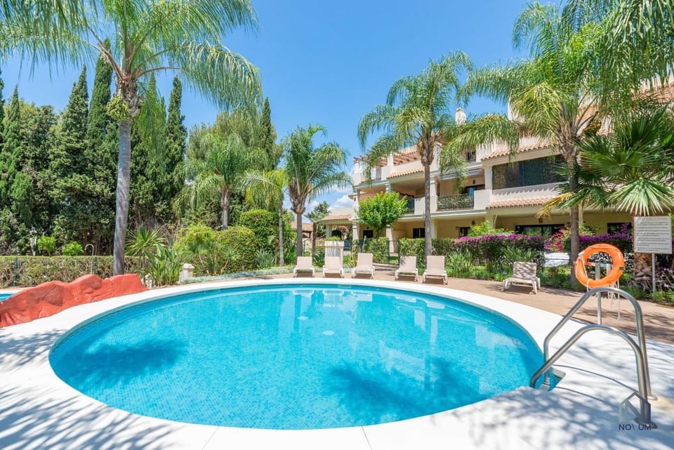Property building, Day, Garden, Garden view, Pool view, Swimming pool, sunbed
