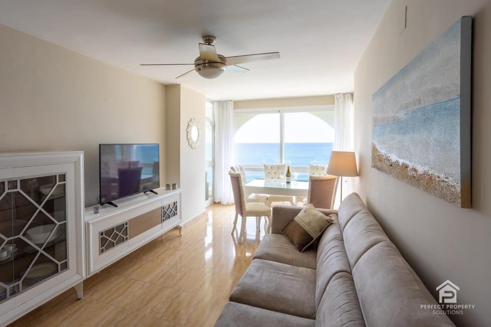 TV and multimedia, Living room, Seating area, Sea view, fireplace, air conditioner
