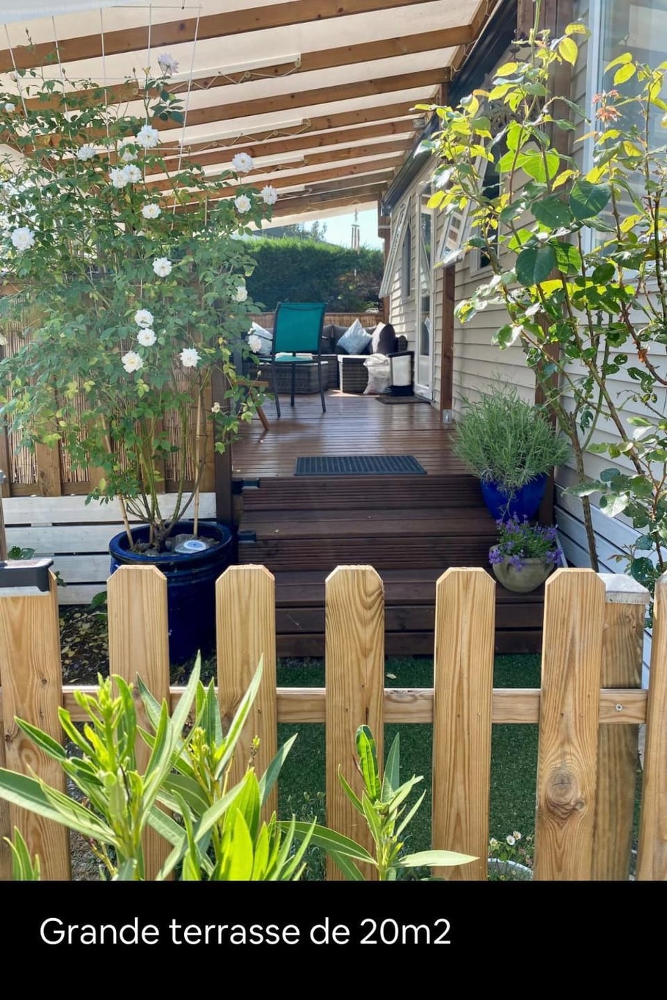 La Paillote de Claire Campground/ 
RV Resort in La Roque-d'Anthéron