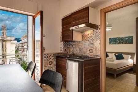 GOCCE VILLAS - El Royale Suites Sorrento Orange Apartment in Sorrento