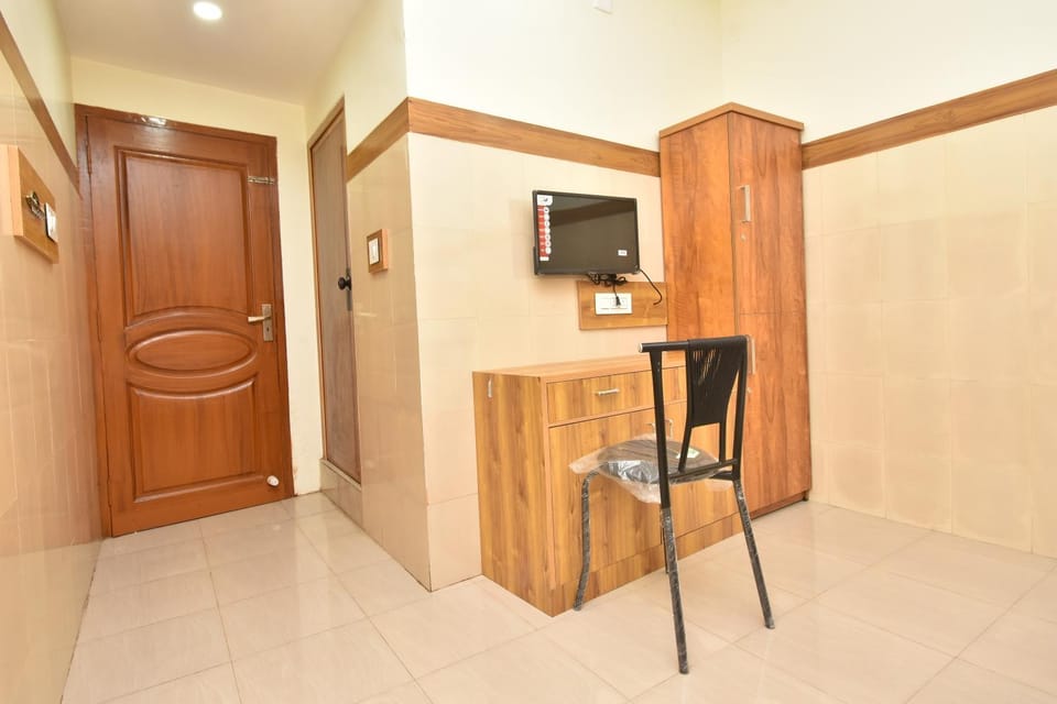 TV and multimedia, hair dresser, wardrobe