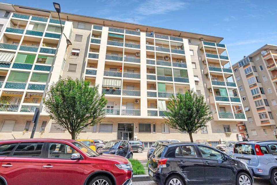 Alessia's Flat - Caroli Apartment in Milan