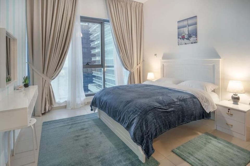 BOOK ME! 2 Bedroom Apartment (Sea View) Apartment in Abu Dhabi