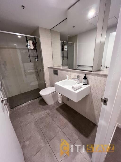 Magic at Midnight - Braddon CBD - 1 Bd 1bth Apt Apartment in Canberra