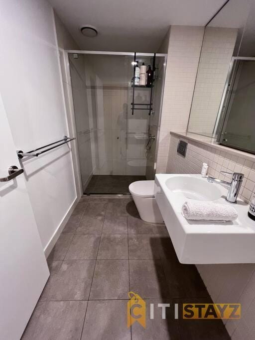 Magic at Midnight - Braddon CBD - 1 Bd 1bth Apt Apartment in Canberra