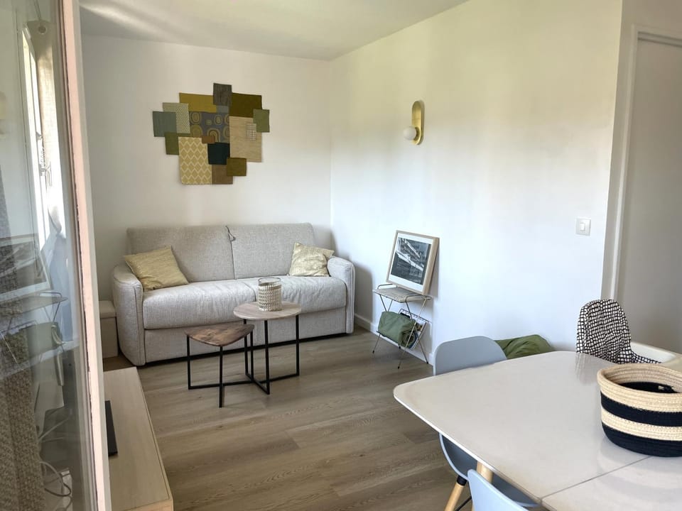 Le Cocon vert T2 St Aygulf à 30m de la mer Apartment in Fréjus