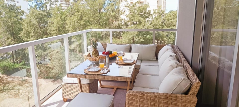 Spring, View (from property/room), Balcony/Terrace, Dining area, Garden view