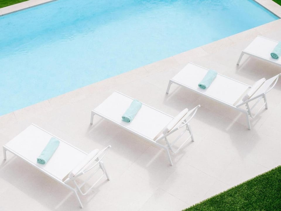 Day, Pool view, Swimming pool, sunbed