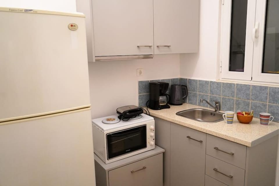 Coffee/tea facilities, Kitchen or kitchenette, pet friendly, stove