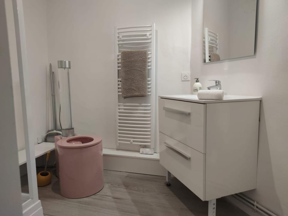 *LES STUDIOS L'AMANDINE* Apartment in Nouvelle-Aquitaine