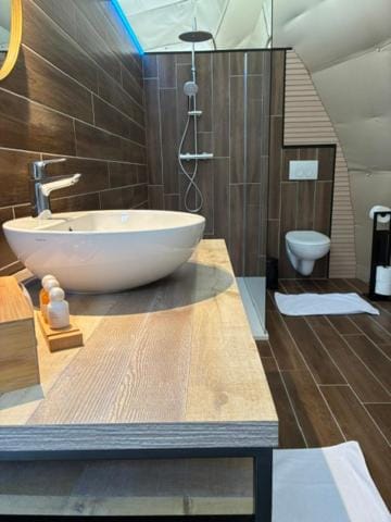 Glamping De Coude Scheure Luxury tent in Middelkerke