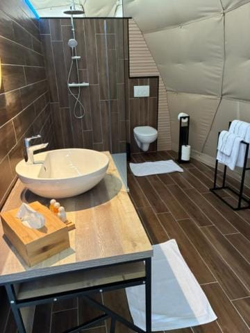Glamping De Coude Scheure Luxury tent in Middelkerke
