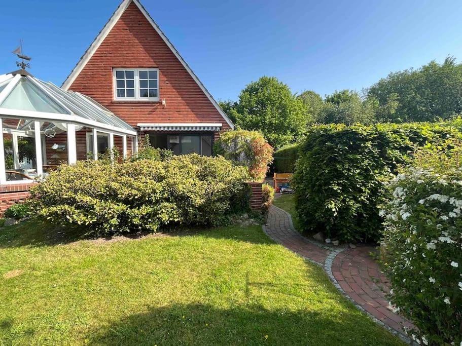 Property building, Garden, Garden view