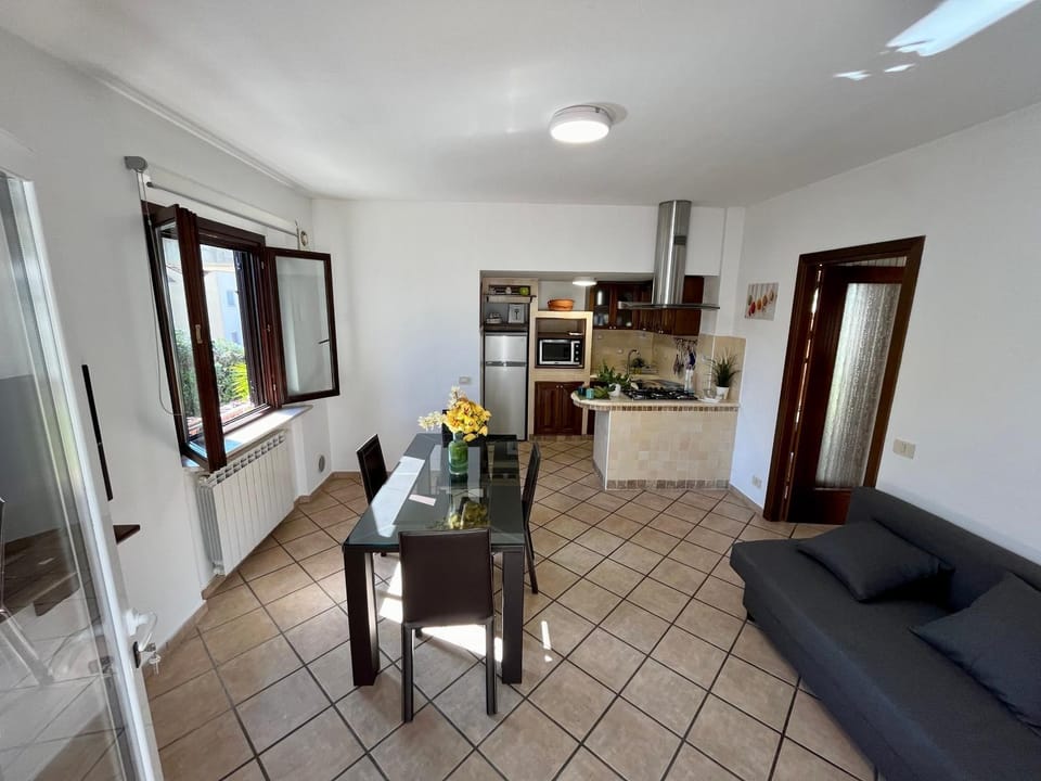 TV and multimedia, Kitchen or kitchenette, Living room, Seating area, Dining area, internet, oven, pet friendly, stove