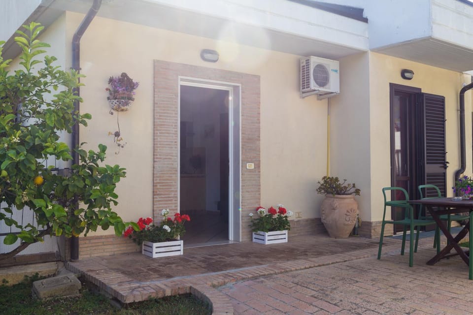 Facade/entrance, air conditioner