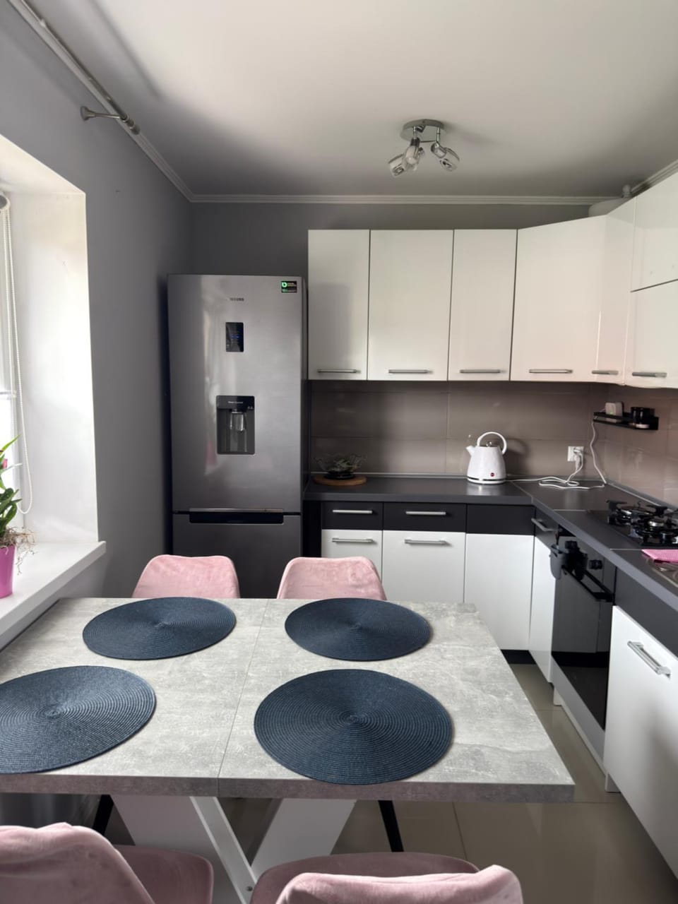 Kitchen or kitchenette, kitchen