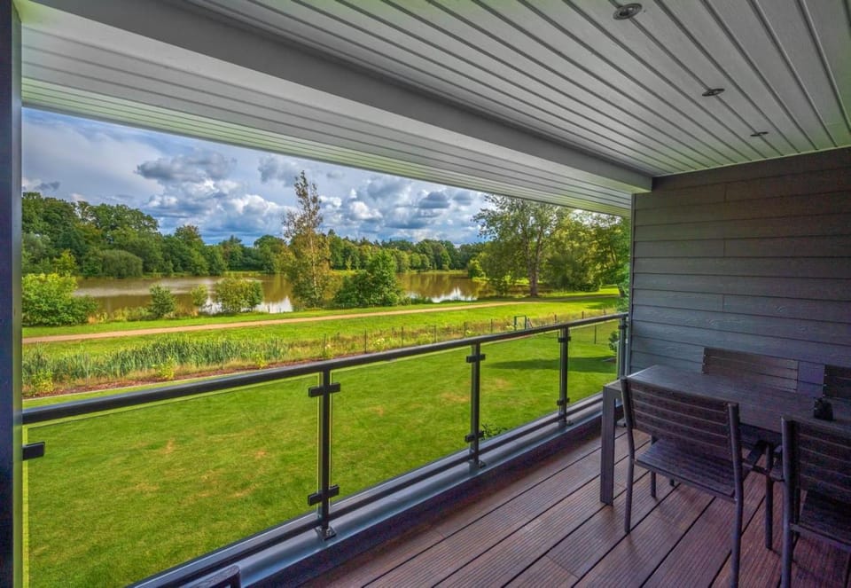 Patio, Spring, Day, Natural landscape, Garden, View (from property/room), Balcony/Terrace, Dining area, Garden view