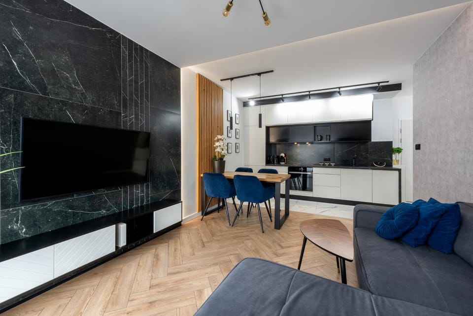 TV and multimedia, Kitchen or kitchenette, Dining area