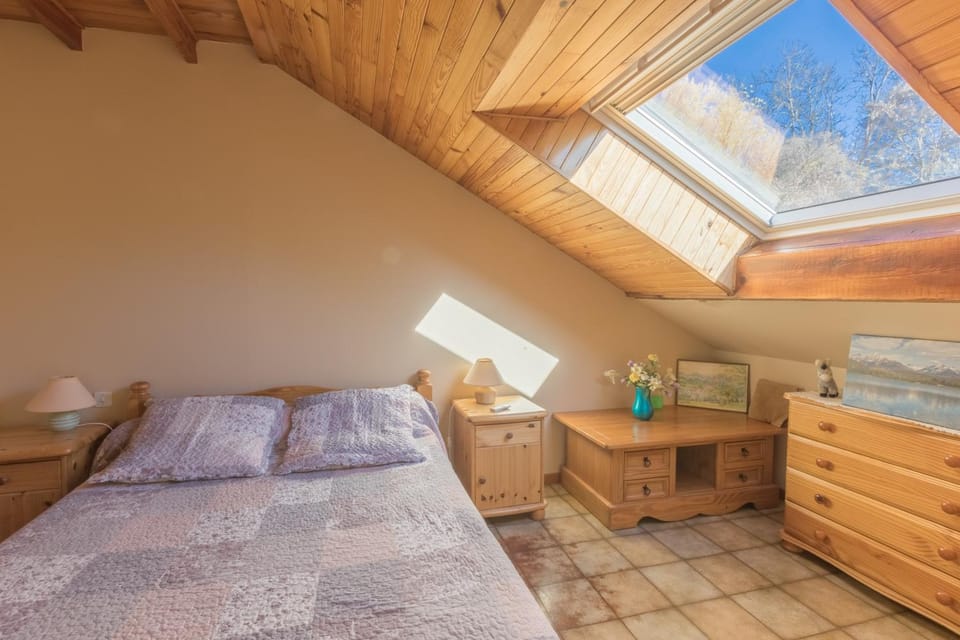 Property building, Living room, Bedroom