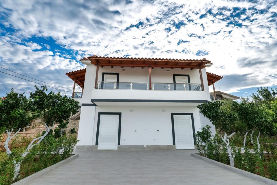 Property building, Balcony/Terrace