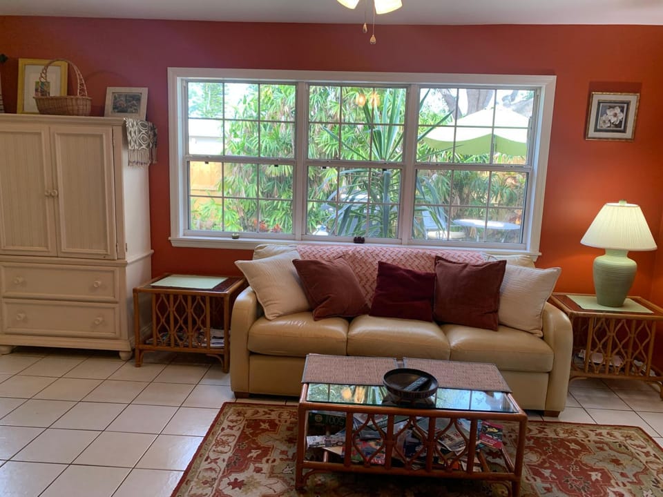 One Bed Suite near Beaches and Downtown Sarasota House in Sarasota