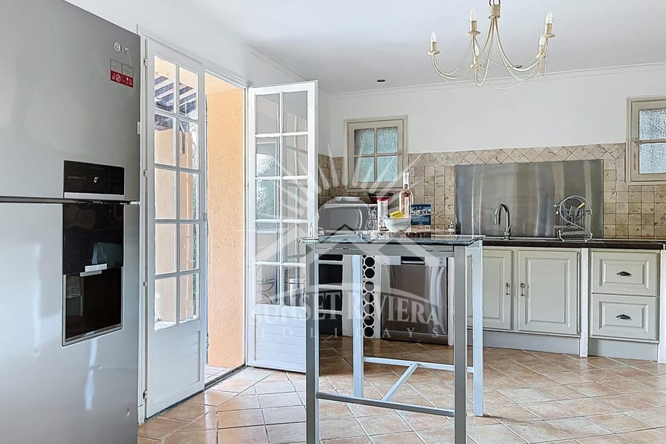 LES OLIVIERS Villa for 6 By Sunset Villa in Grasse