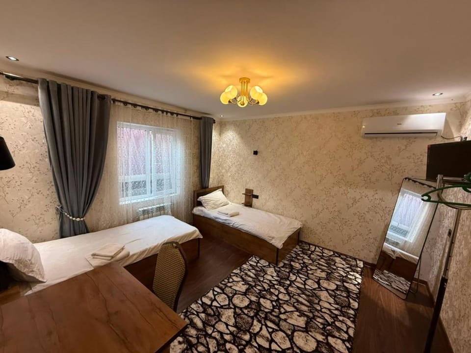 Bed, TV and multimedia, Photo of the whole room, Bedroom, air conditioner