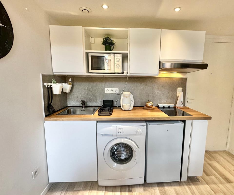 Studio - Clim AC - 5min beach walk - 2min tramway Apartment in Nice