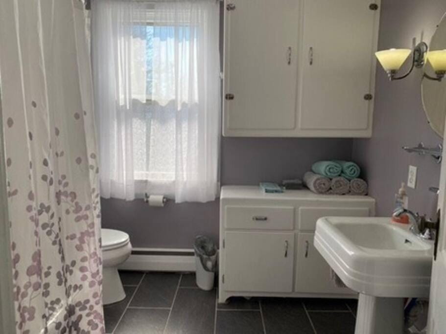 Shower, Toilet, Bathroom, Bath, towels, towels