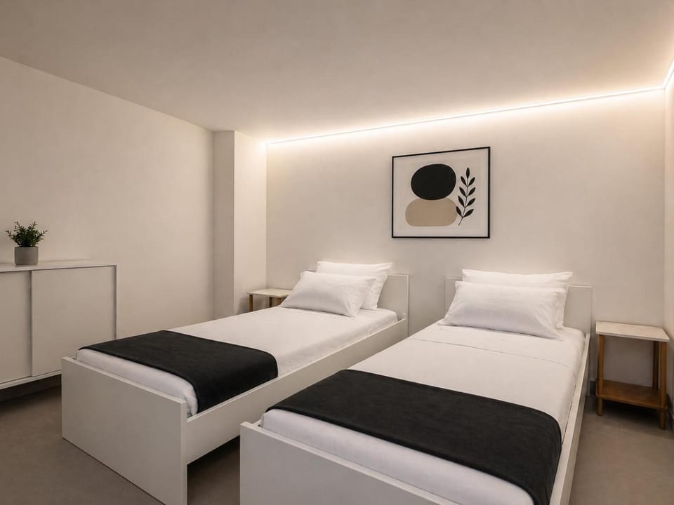 Bed, Photo of the whole room, Bedroom