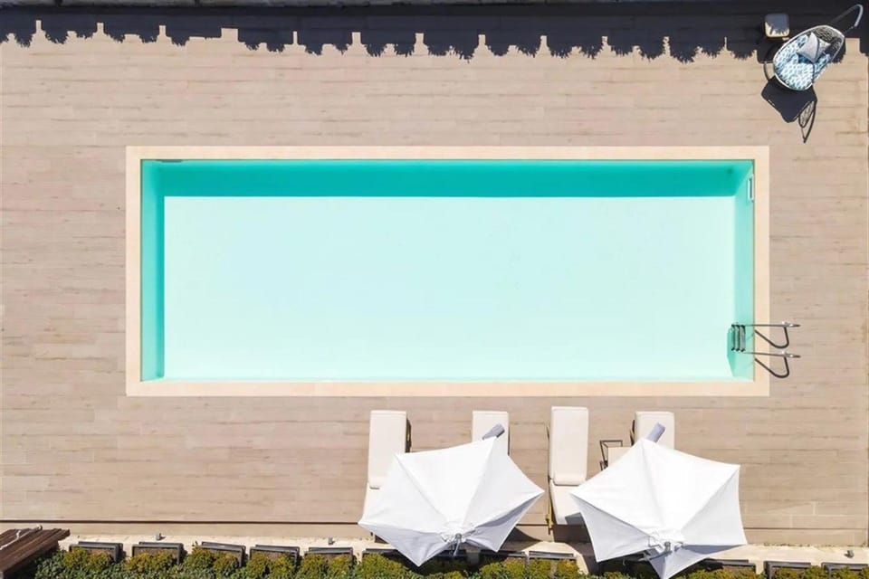 Pool view, Swimming pool