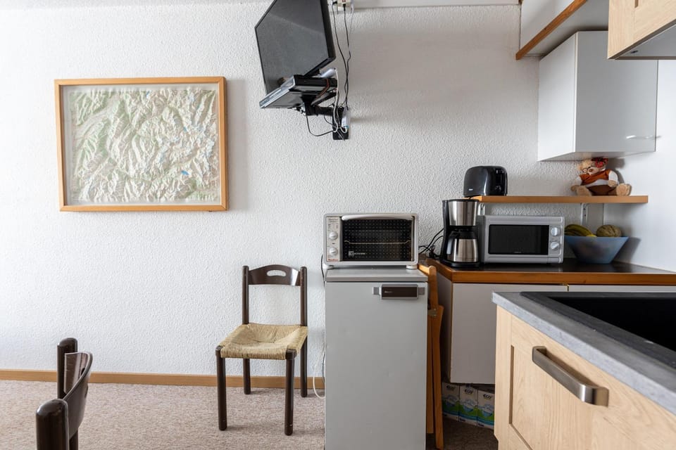 Kitchen or kitchenette, Living room